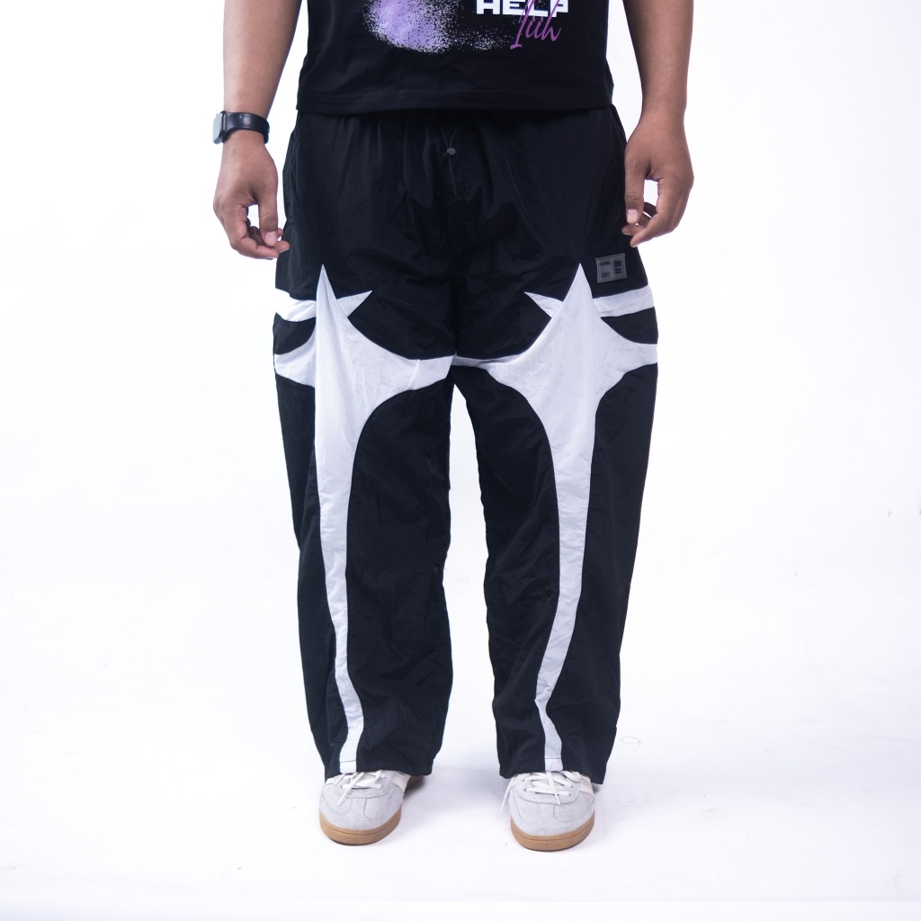 กางเกงวอร์ม HEARTNESS Core Y2K | กางเกงหักลายสีดํา