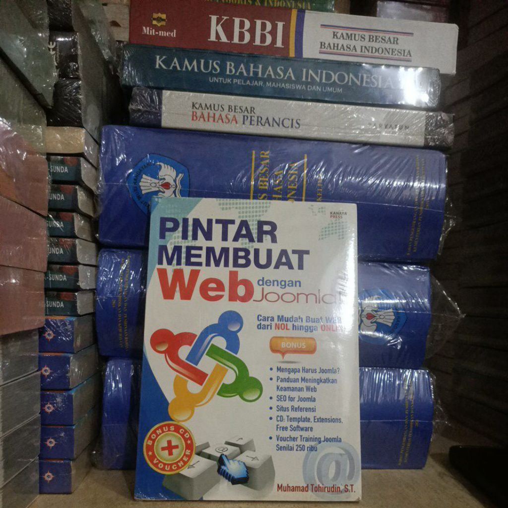 หนังสือ SMART ON MAKING WEB พร้อม JOOMLA EASY WAY TO MAKE WEB จาก ZERO TO ONLINE