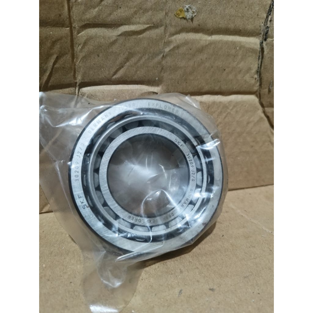 30209J2/Q SKF แบริ่งลูกกลิ้งเรียว (กล่องไม่มี)