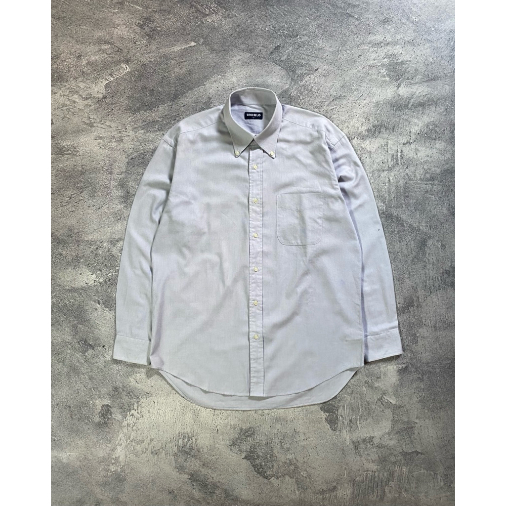 เสื้อเชิ้ตพื้นฐาน Uniqlo F03