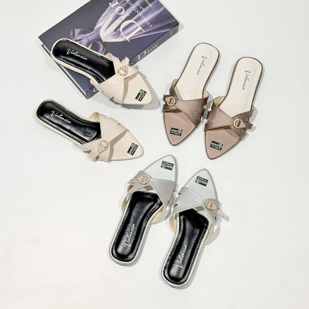 VALENCIA • LITTA FLAT SANDALS BY VALENCIA • รองเท้าแตะผู้หญิง • รองเท้าผู้หญิง
