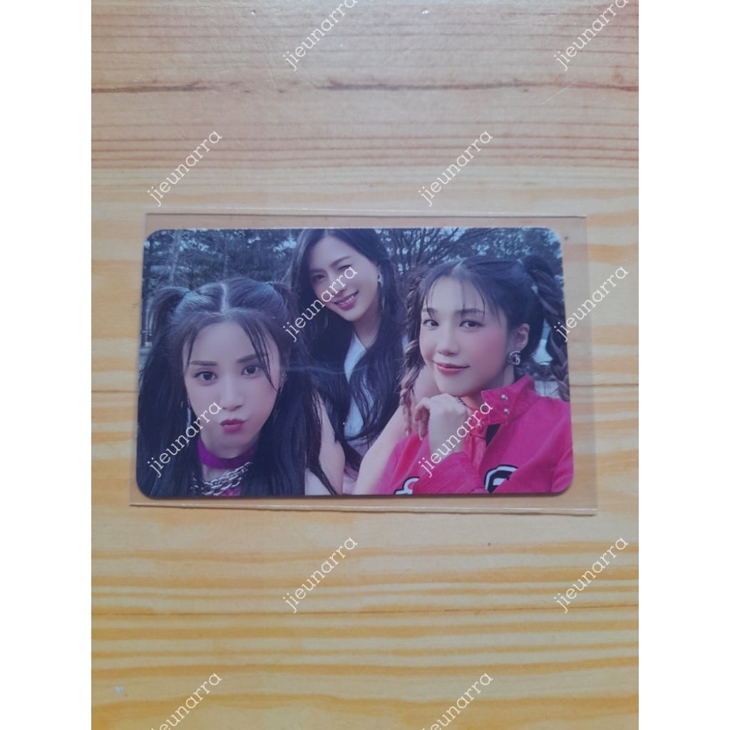 Apink Official Photocard - PC Chirong Eunji Hayoung Pink Drive Panda Boothone Day2