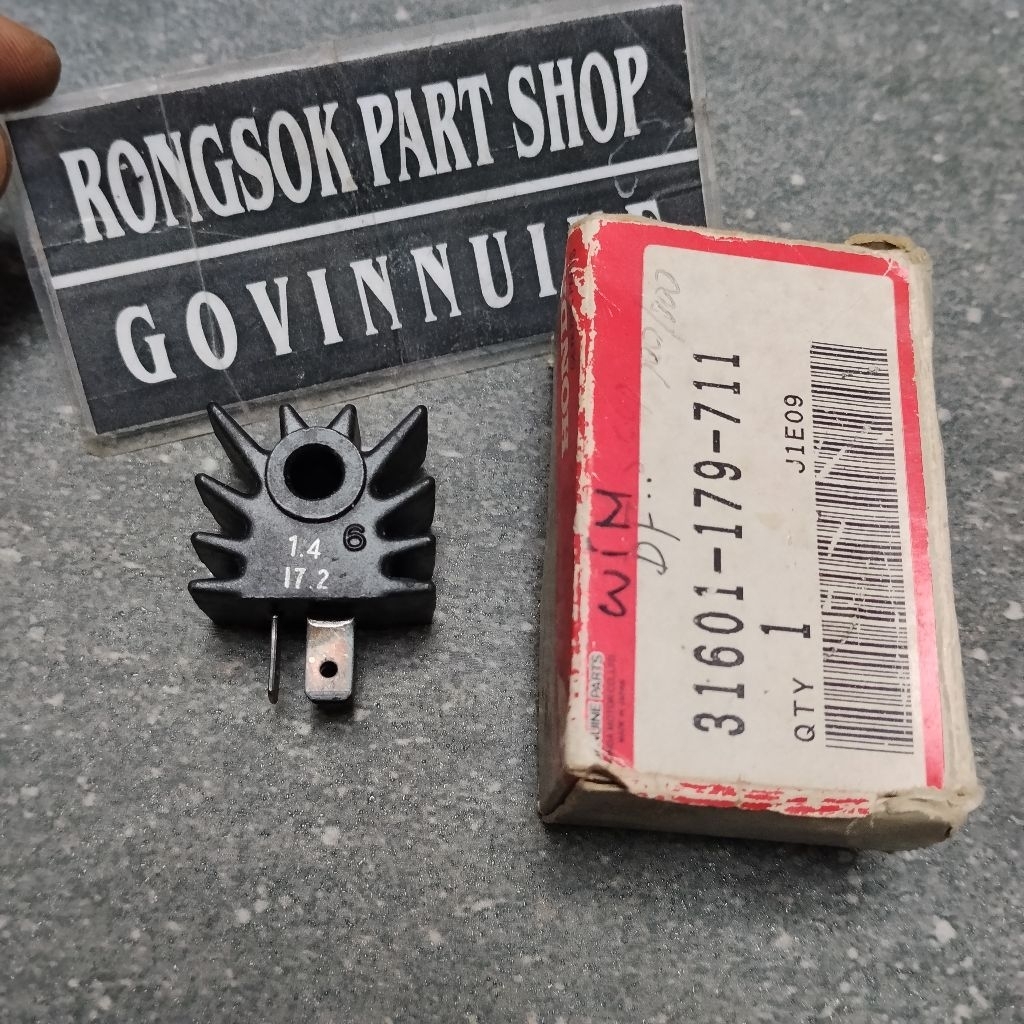 Honda win astrea c800 c700 adap 6 vol regulator ของแท้จากญี่ปุ่น