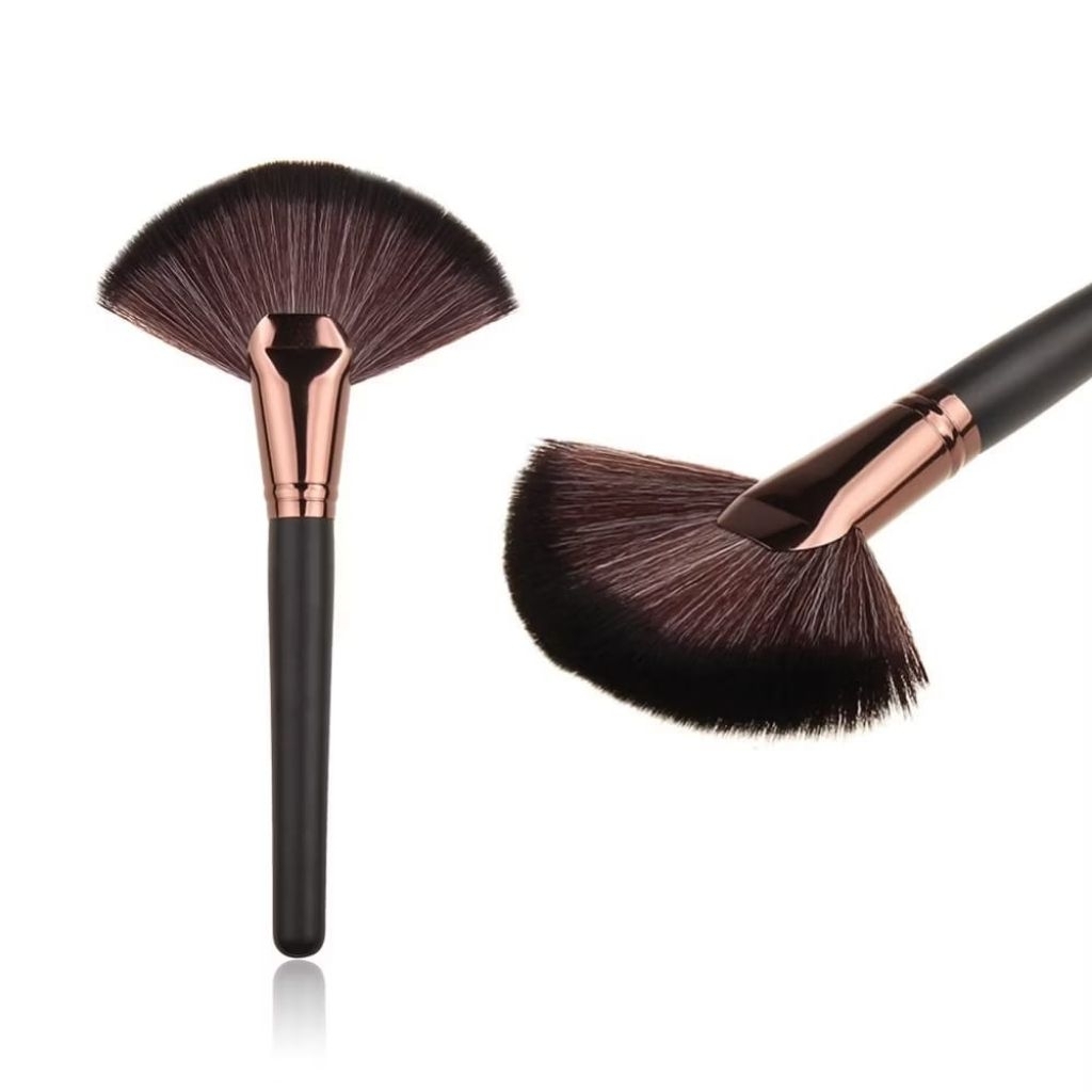PREMIUM MAKEUP BRUSH / FAN BRUSH / BLUSH ON BRUSH