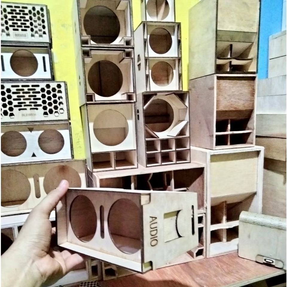 BOX LINE ARRAY 3 INCH CNC