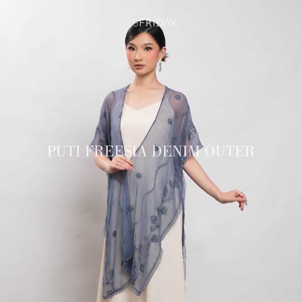 ITSFRIDAY PUT FREESIA ด้านนอก