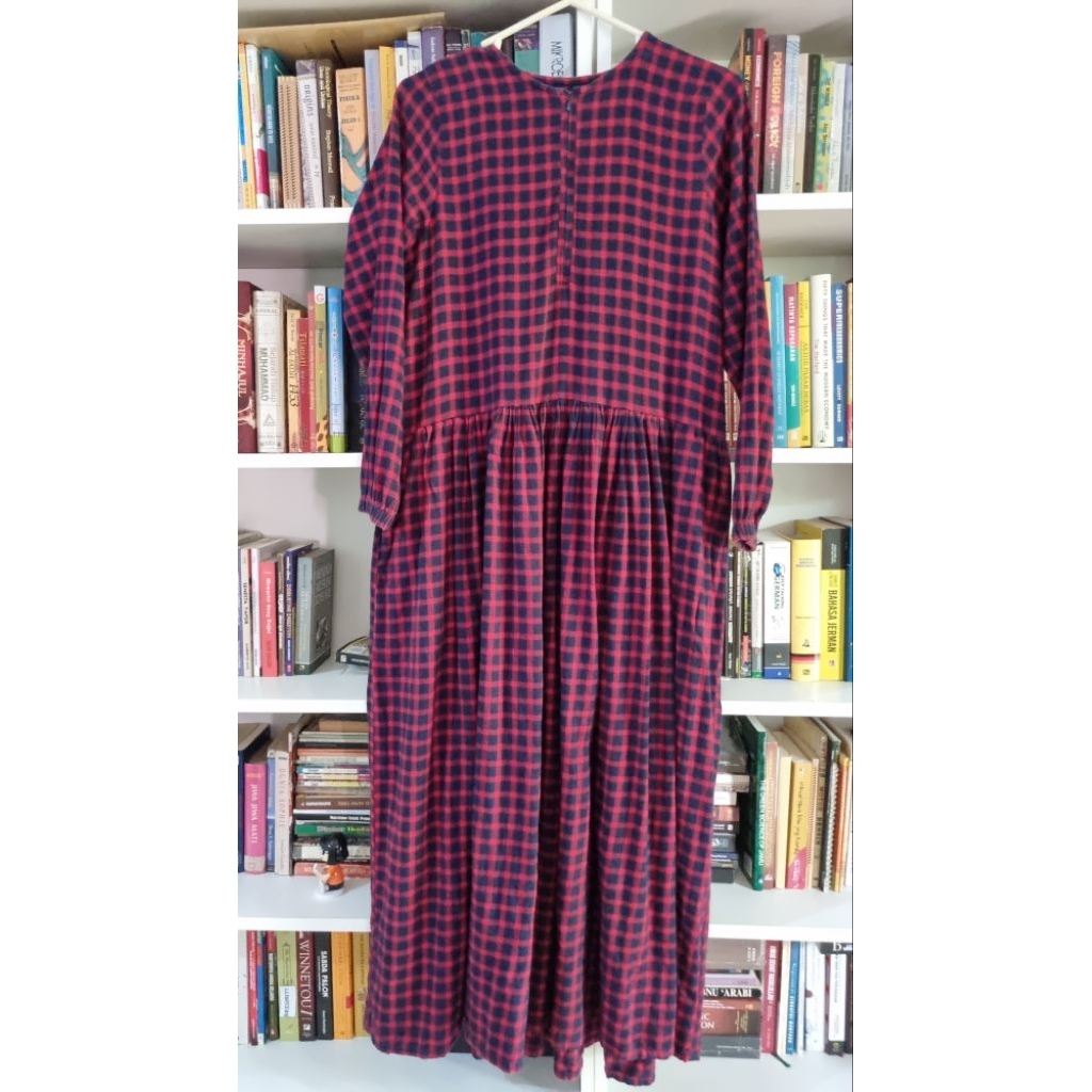 ชุดเดรส Preloved ema ทุกวัน