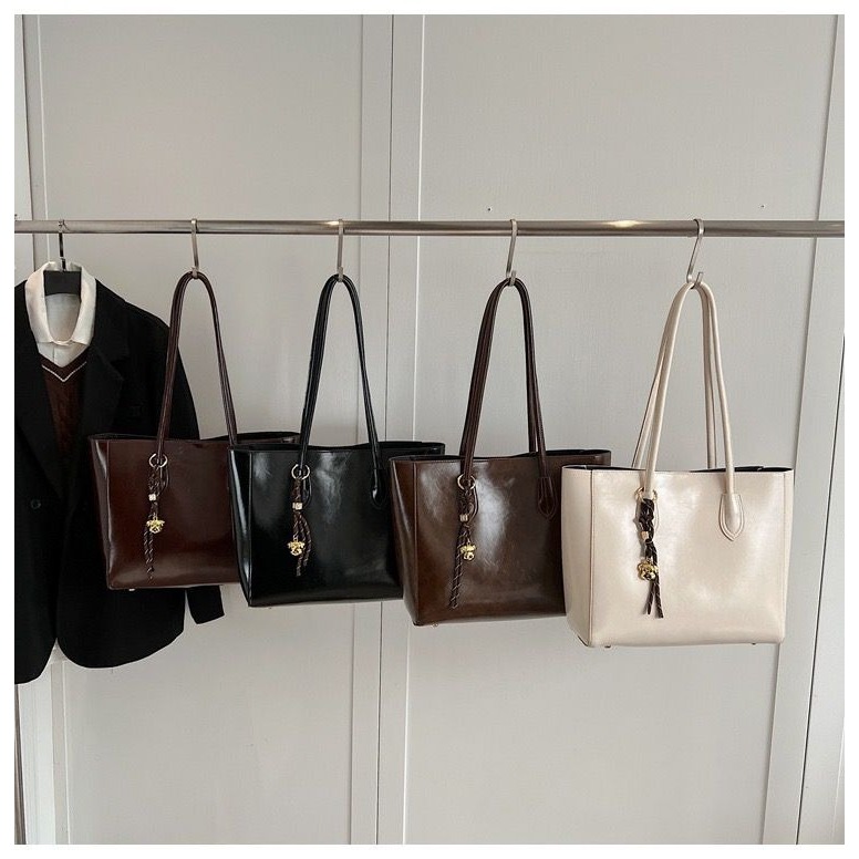 MOONBAGS กระเป๋าโท้ทผู้หญิง รวมกระเป๋า Simple Bag ยี่ห้อ KOSK - 8156