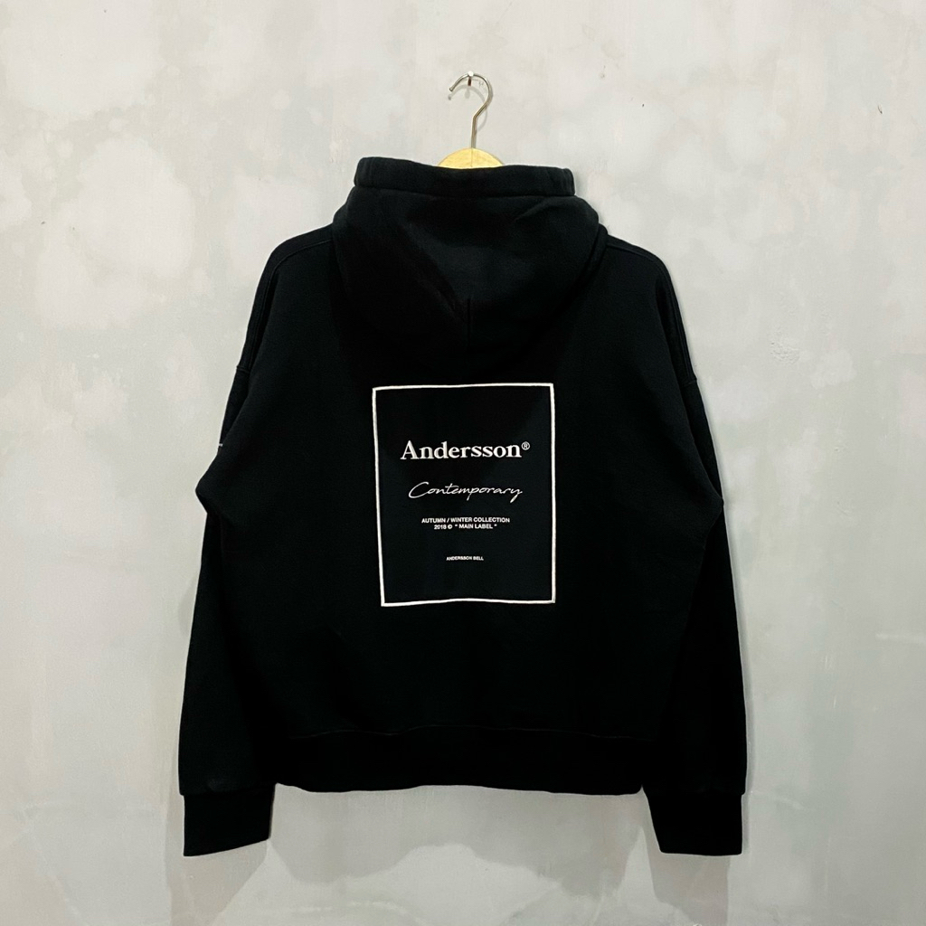 Anderson Bell Black เสื้อฮู้ดงานปักโลโก้ใหญ่