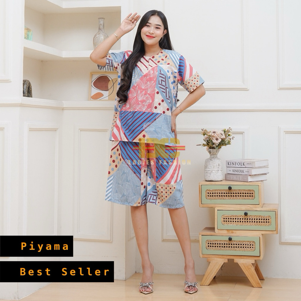 ชุดนอน One set กางเกงขาสั้น Abstract Pattern