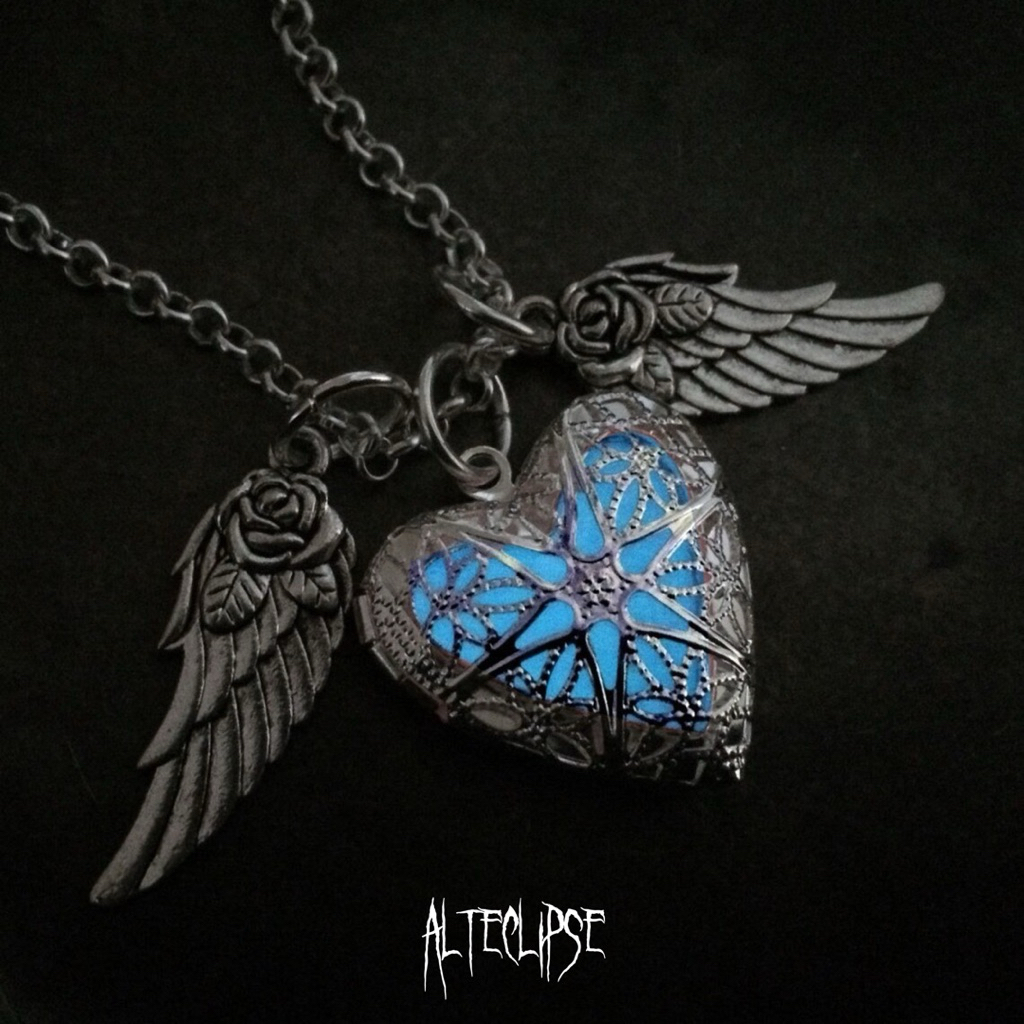 Alteclipse Celestial Blue Heart Wings Necklace – N74 Grunge Gothic Angel Pendant Jewelry // Alteclip