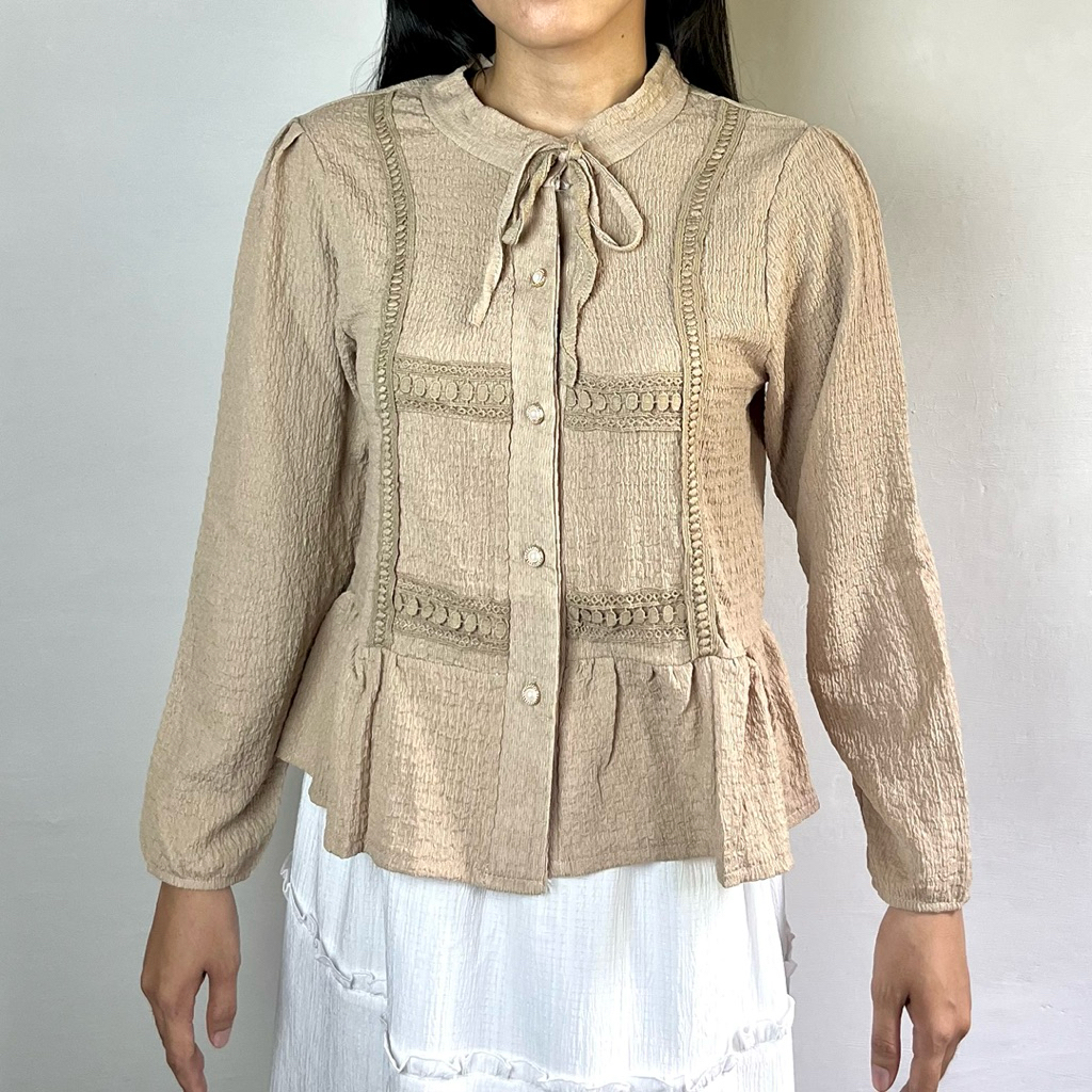 KEMEJA Nisthui - Audy Top Womens Blouse Shirt Coquette Outfit Hijab Friendly