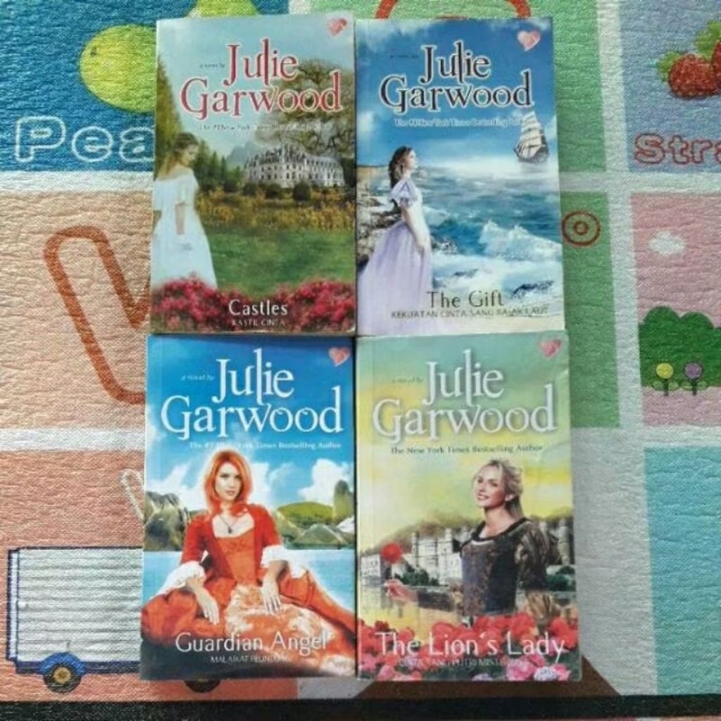 Julie Garwood Novel set - ชุดตัวอย่างมงกุฎ