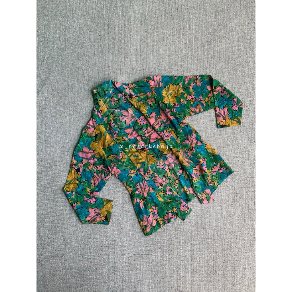 Kebaya LD 88 P 62 เก่า (บอดี้ฟิต) | รหัส: บาซาจิตะ