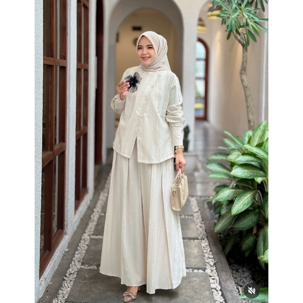 Belinda Clear Skirt Set