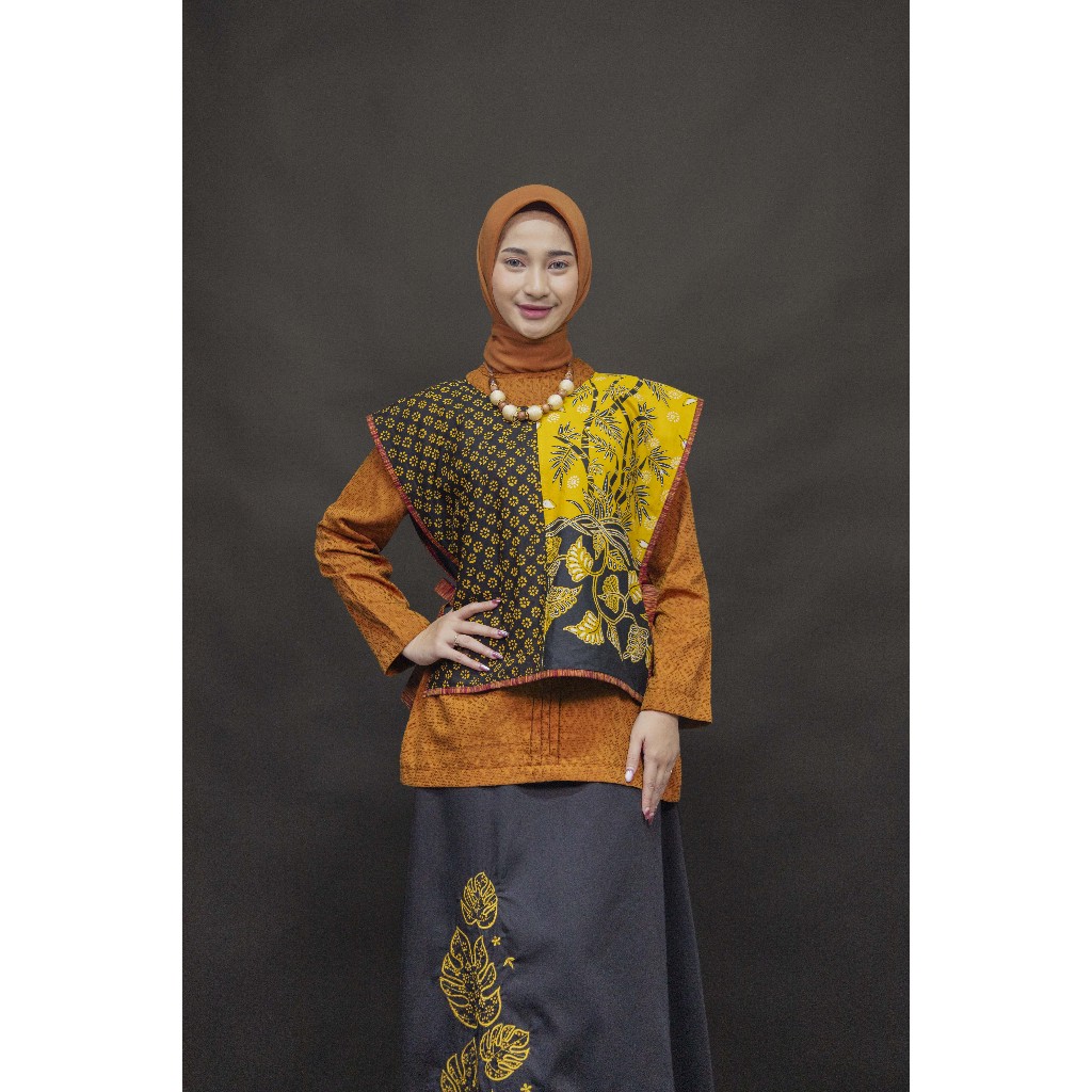 Martadireja - ชุดผ้าบาติกผู้หญิง Fest Lyan