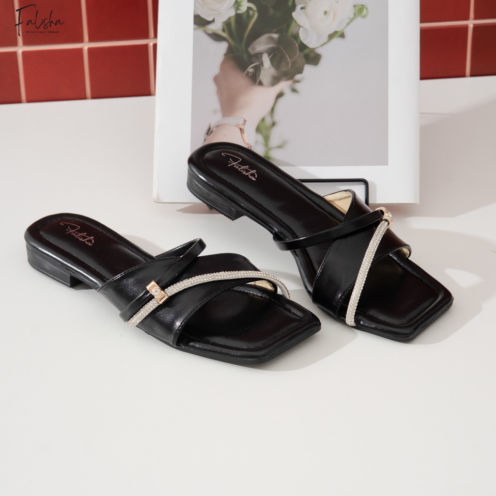 Falisha - Timeless & Elegant Korean Style Gold Womens Flat Sandals - Luna 03