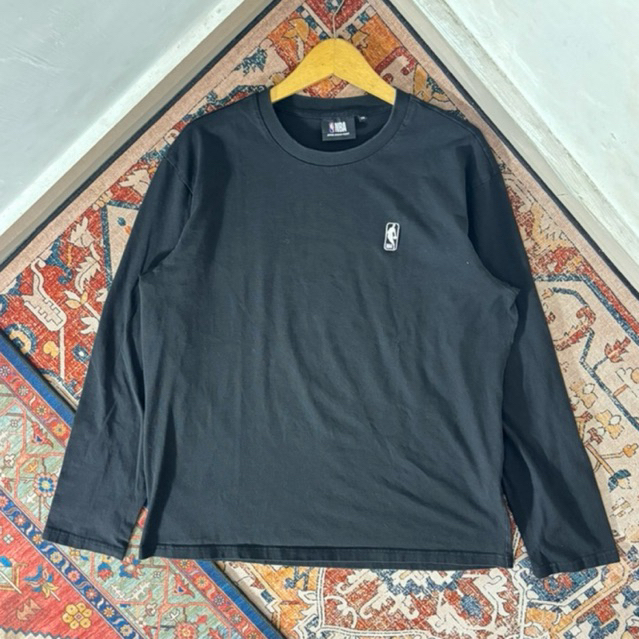 เสื้อยืด NBA LONGSLEEVE สีดํา