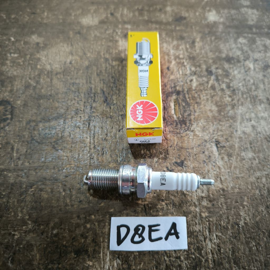 หัวเทียน NGK D8EA ดั้งเดิม