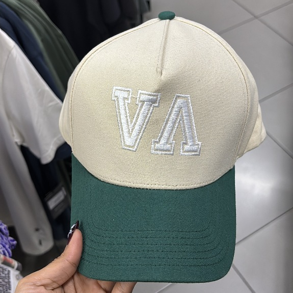 หมวก RVCA ดั้งเดิม**