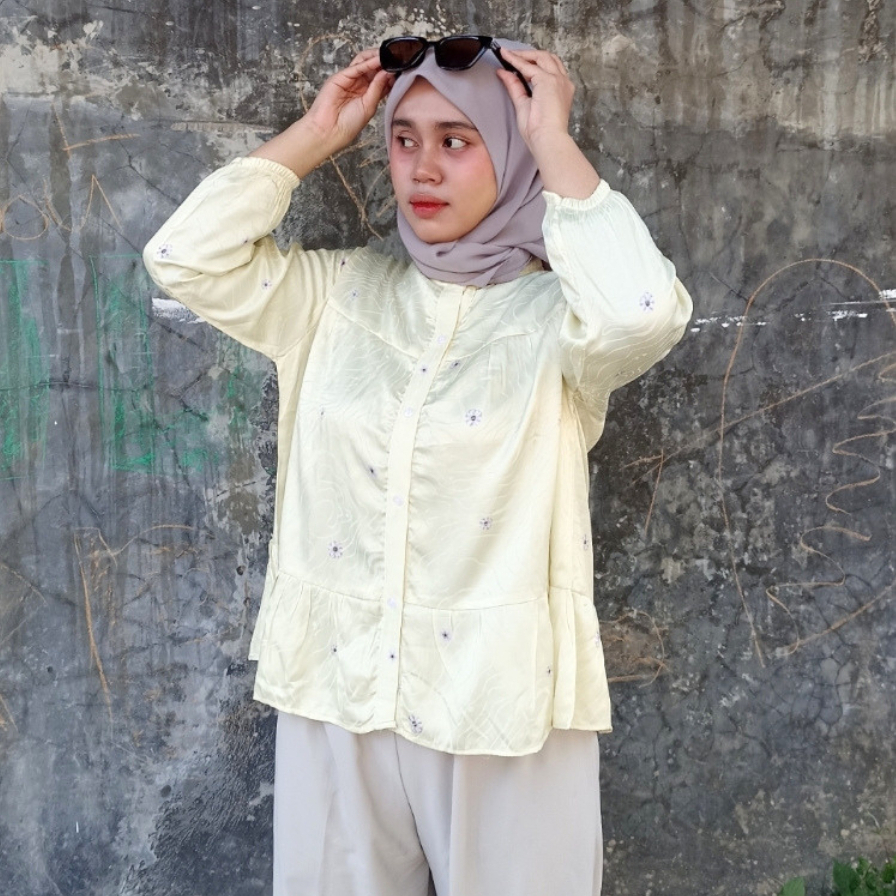 KATUN RORA Jaguar Cotton Blouse แขนยาว Daisy Butter Yellow Motif / เสื้อ Jaguard / เสื้อเชิ้ตผ้าไหมผ