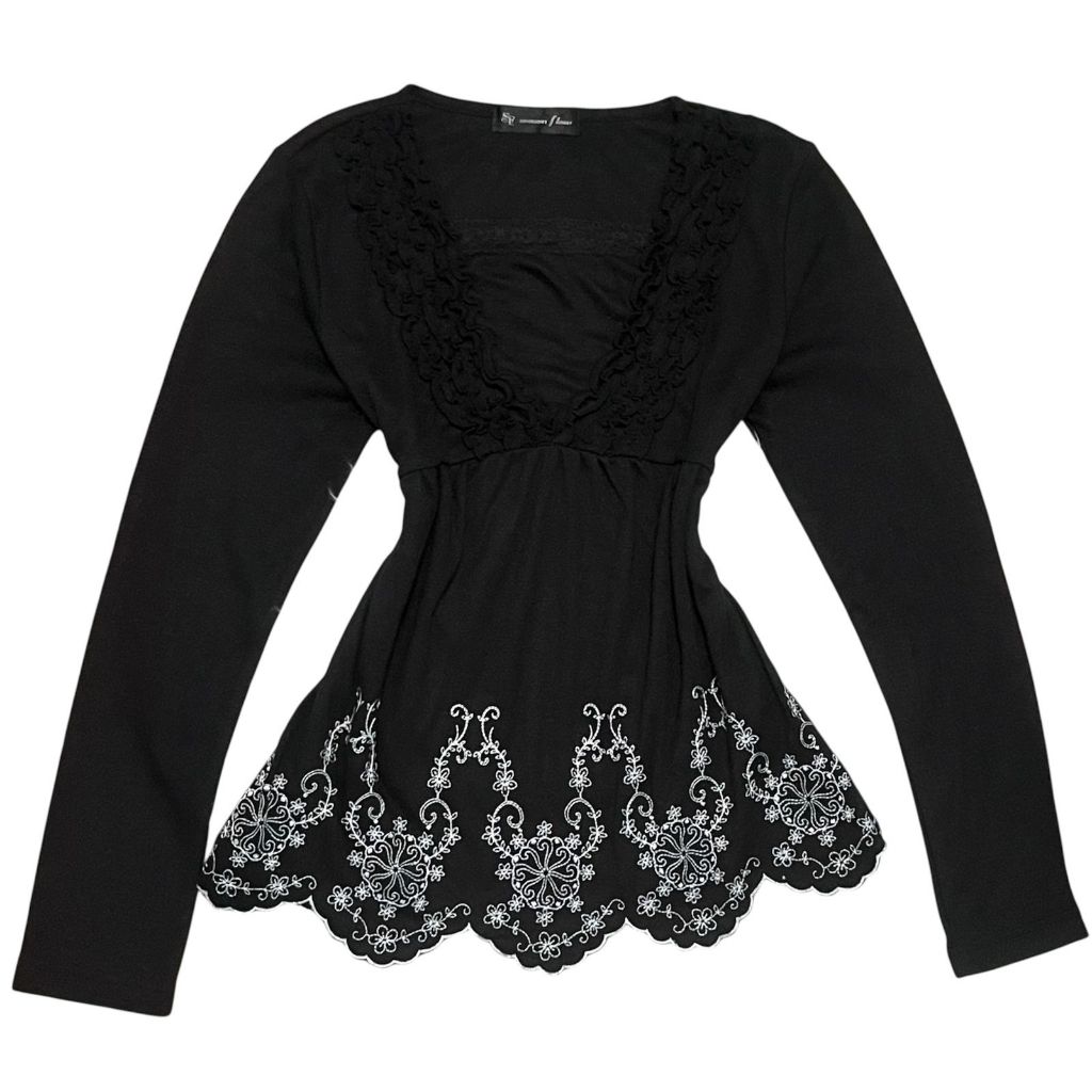 Embriodery Vintage Milkmaid Ruffle Babydoll เสื้อแขนยาว | คอเหลี่ยมโบฮีเมียนองุ่นวินเทจ Flare ruffle