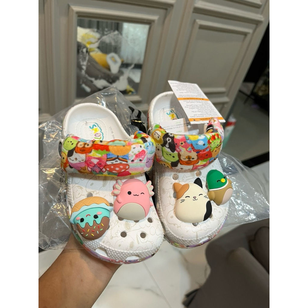 Crocs Squishmallows Clog รองเท้าแตะเด็ก / Crocs Squishmallows Clog รองเท้าแตะเด็ก
