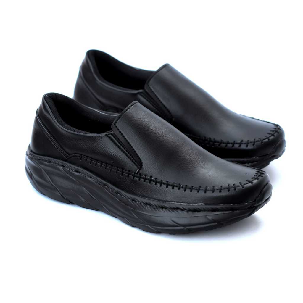 รองเท้าโลฟเฟอร์หนัง Pylon Pu สีดําสําหรับผู้ชาย