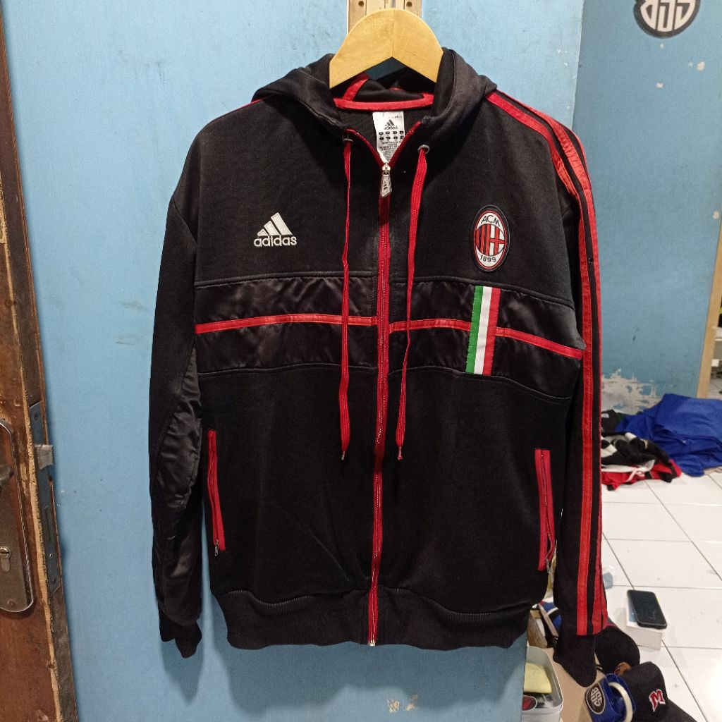 เสื้อแจ็คเก็ต Acmilan