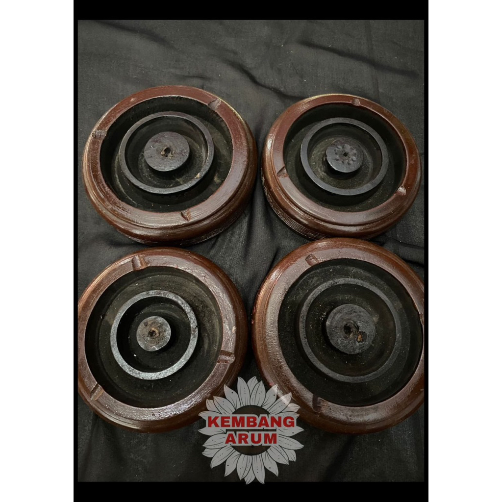 WOODEN ASHTRAY / VARNISHED ASHTRAY / CIGARETTE ASH HOLDER / ASHTRAY