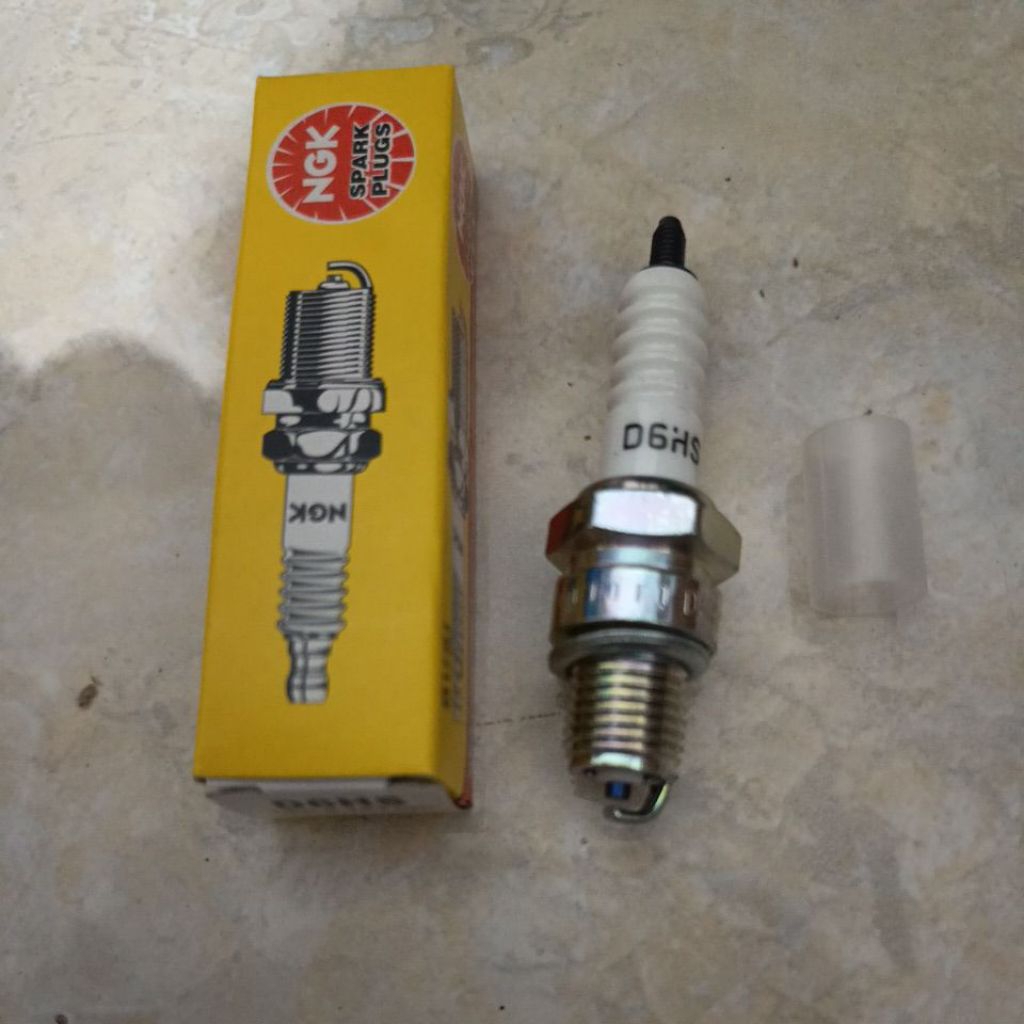 D6HS NGK Astrea C90 S90 Spark Plug สําหรับ Aus Dol Thread Spark Plug หัวเทียนสั้น C7HSA U22 Z9Y