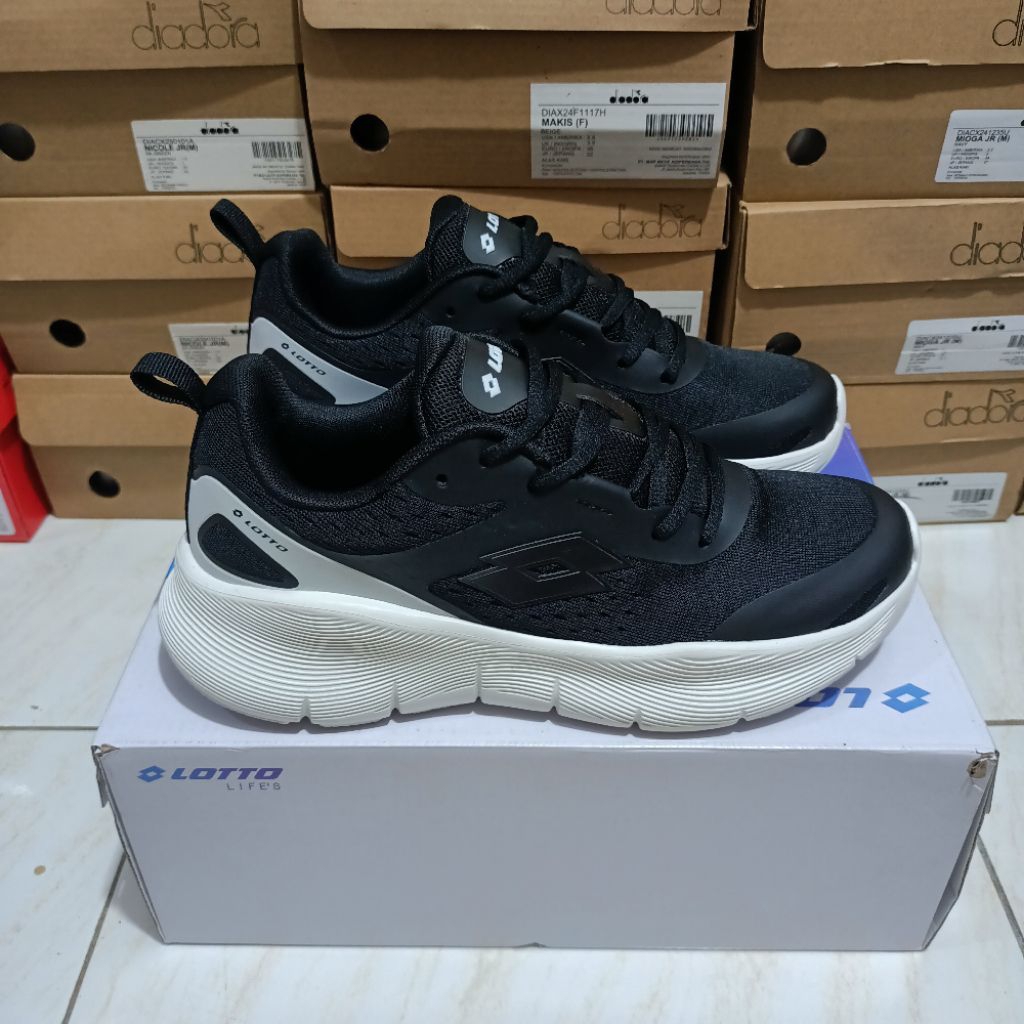 Lotto Deli Black (Size: 41, 42)