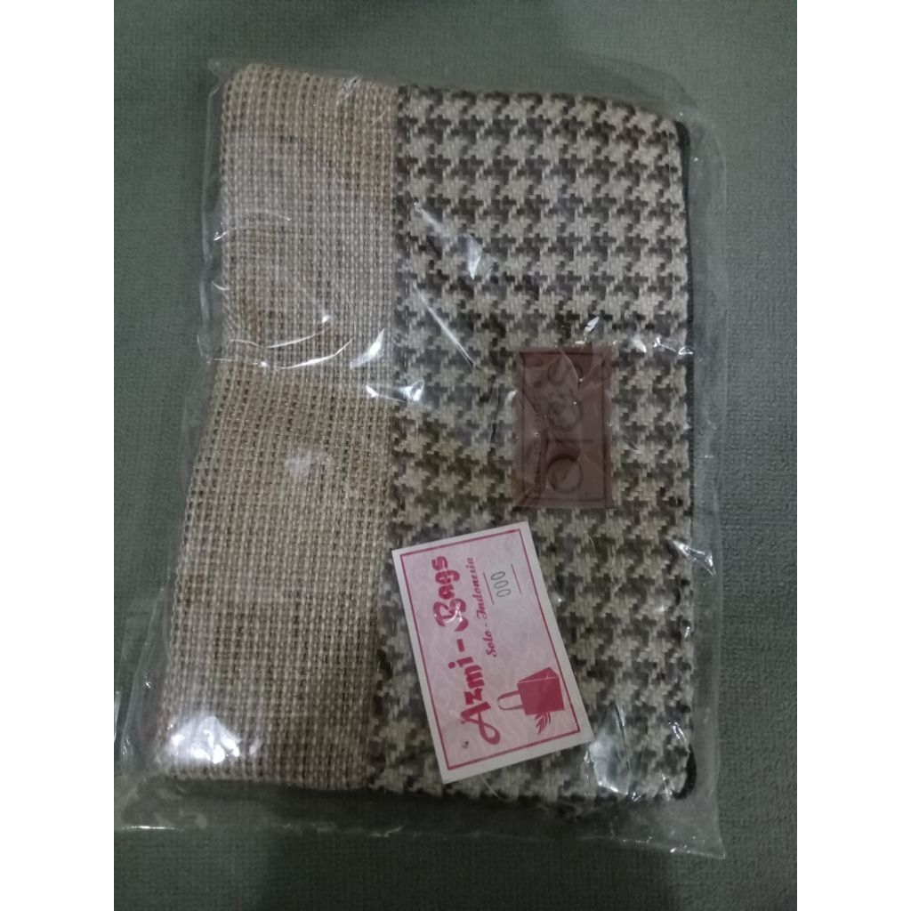 กระเป๋า Azmi (solo indonesia)