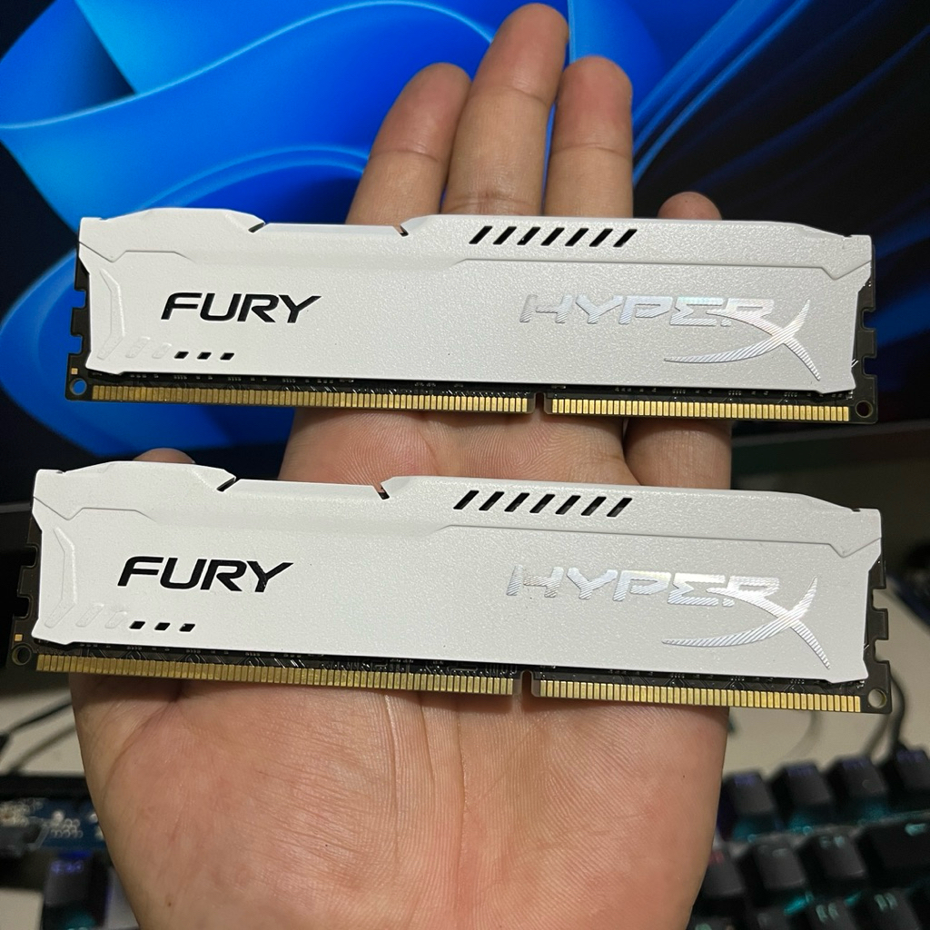 KINGSTON GAMING RAM 16GB KIT 2X8GB PC3-12800/1600MHZ DDR3 HYPERX FURY WHITE LONGDIMM