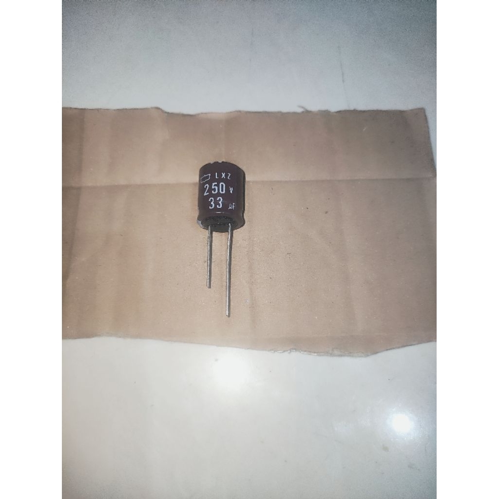 C Elco Elko 270uF 50V 270 uF 50 V
