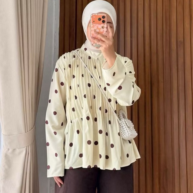 Crocus official - RUEA Polka Blouse Polka Dot Motif - Butter Yellow Womens Top - Viral เสื้อเชิ้ตเกาหลีอินเทรนด์ 2026