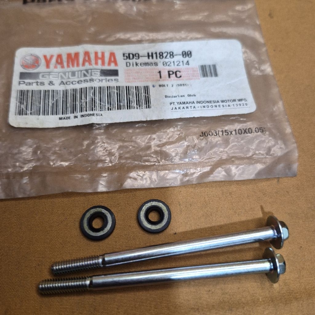 5D9-H1828-00 Yamaha Vega ZR RR Jupiter ZX Original Starter Dynamo Bolt
