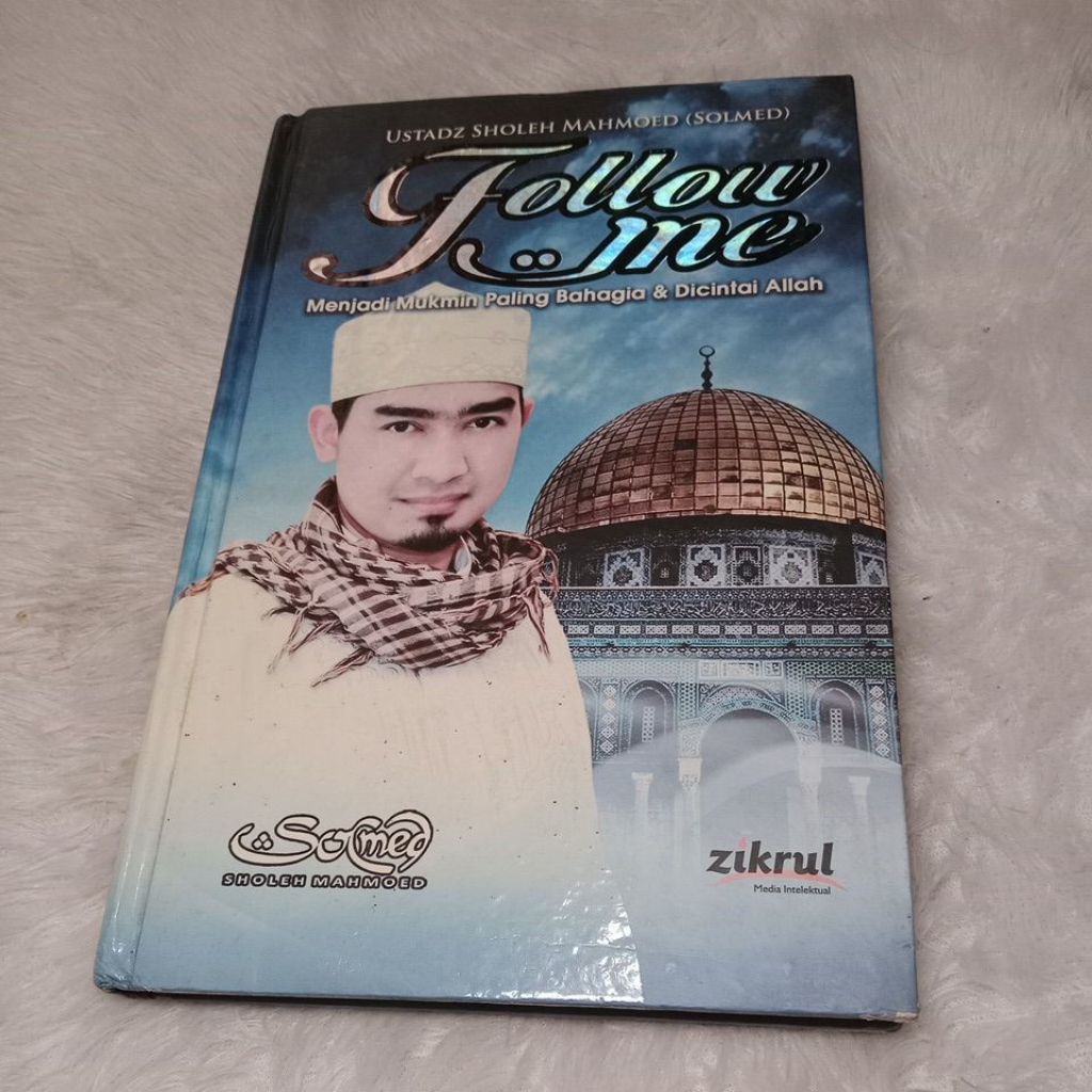 หนังสือ Follow me เป็นสุขและรักที่สุด โดย Allah