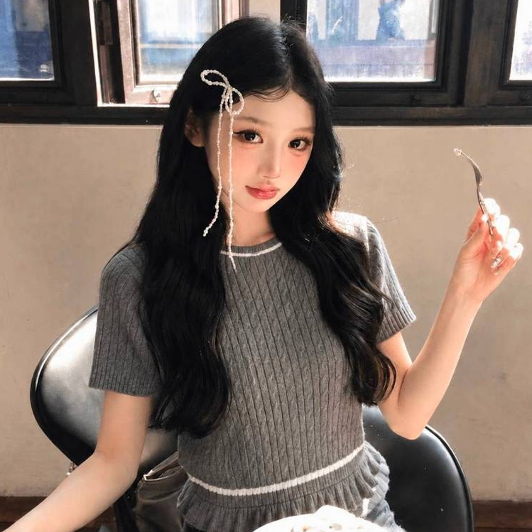 One-K BKK Top Ruffle Knit 318860