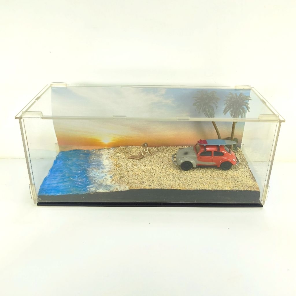 1:64 Beach Acrylic Diorama