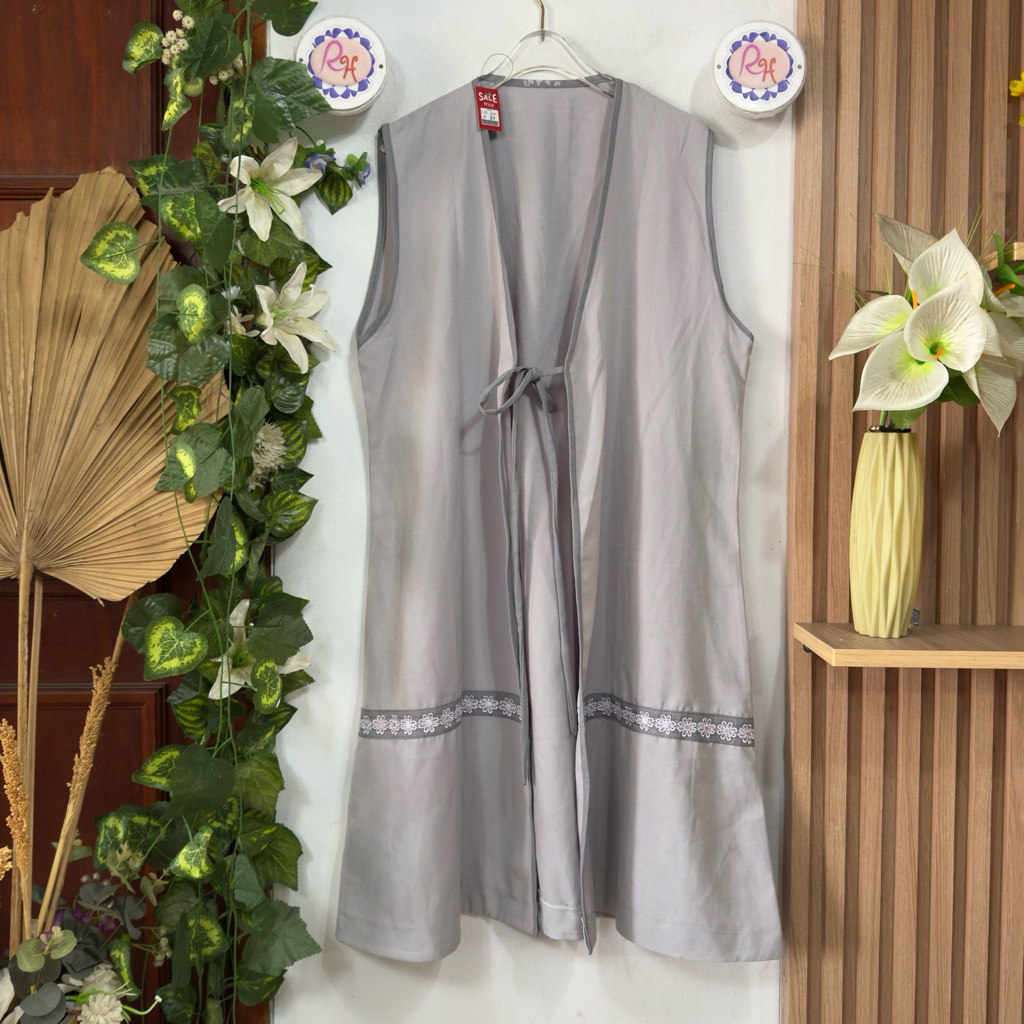 Outer Light Grey Sleeve ลบ