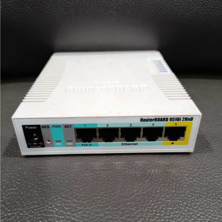 Mikrotik RB750gr3 เราเตอร์ / Mikrotik RB951Ui-2HnD ปกติ
