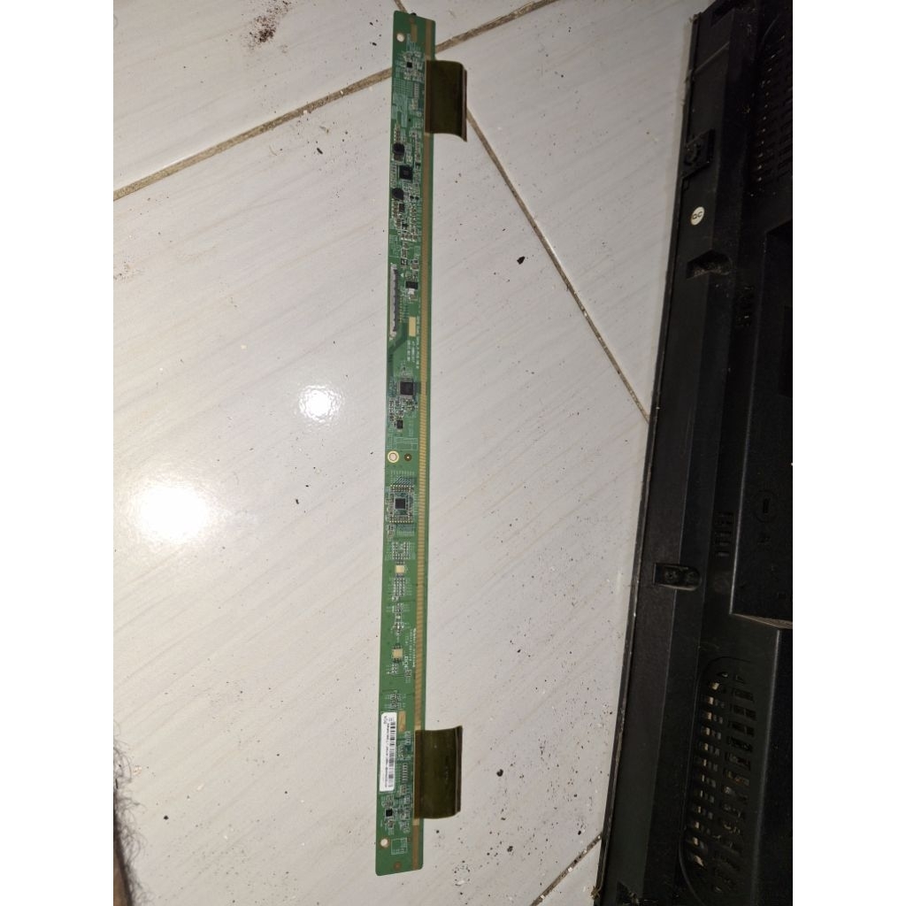 TCON 32LJ500D และ 32LK500D