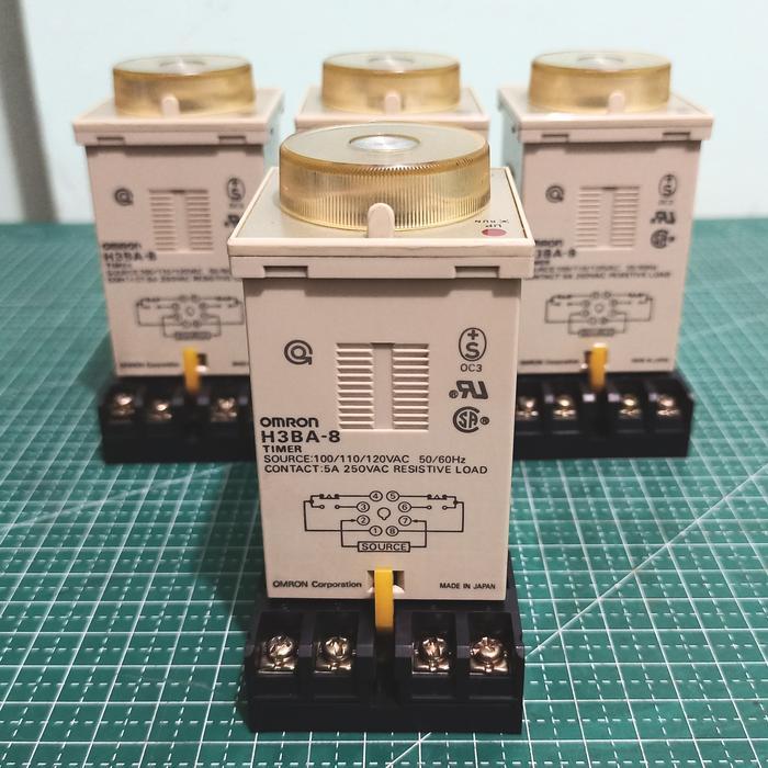 OMRON H3BA-8 100-120Vac Japan Timer + Socket P2CF-08 Japan