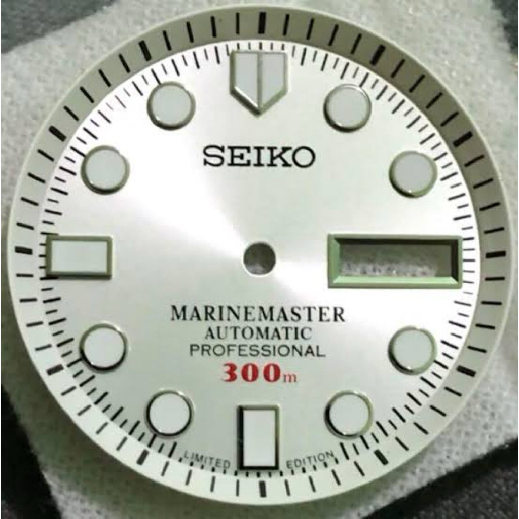 Seiko dial GMT marinemaster 300m เงิน nh35 nh36 7s26 สีขาวดัชนีเงิน 28.5mm superlume