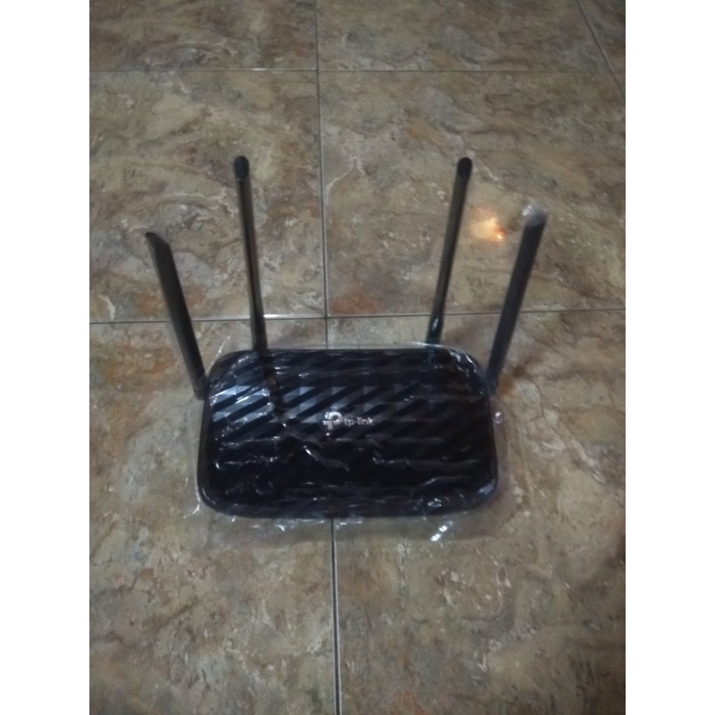 TP-LINK EC230-G1 AC1350 WIRELESS DUAL BAND GIGABIT ROUTER VERSION 1.0 4 ANTENNA NORMAL CONDITION