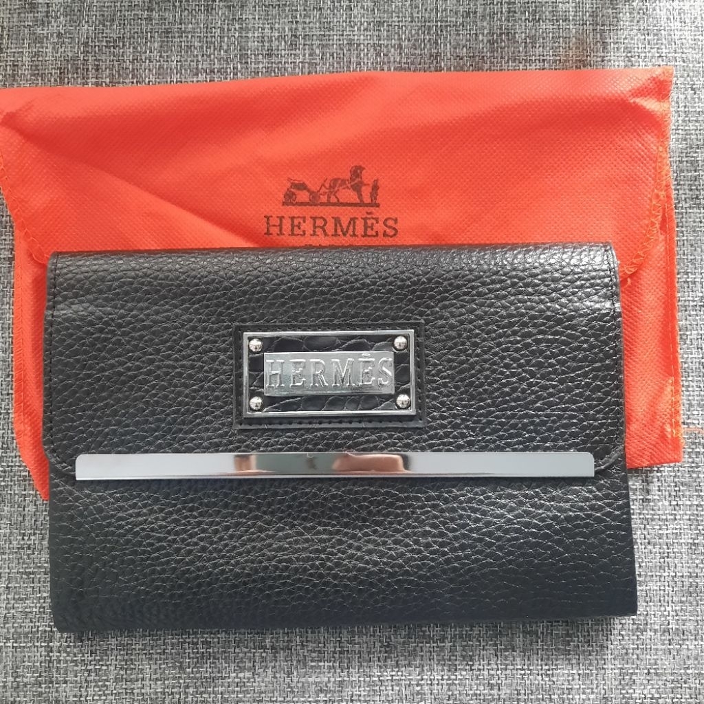 กระเป๋าสตางค์กระเป๋า H*rm*s