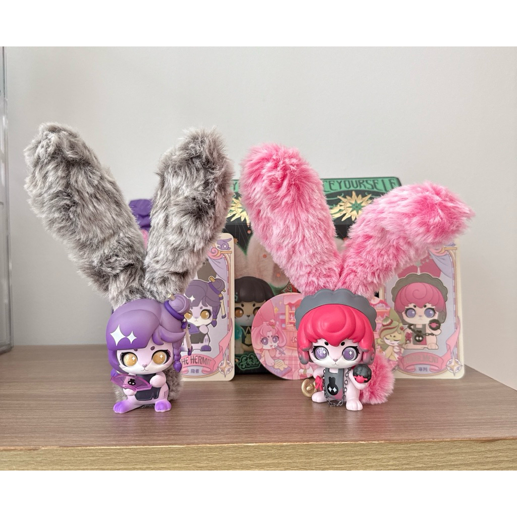 พร้อมต้นฉบับที่เลือก BB Cup Rabbits Face Yourself Series เลือก BB Cup Rabbits Tarot v2