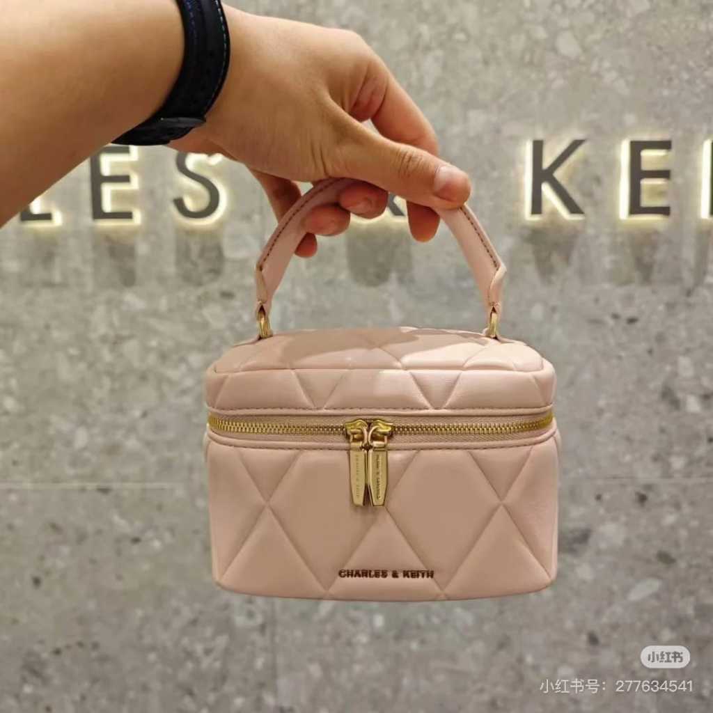 Cream Quilted Arwen - Sling Bag - Handle Bag 1998