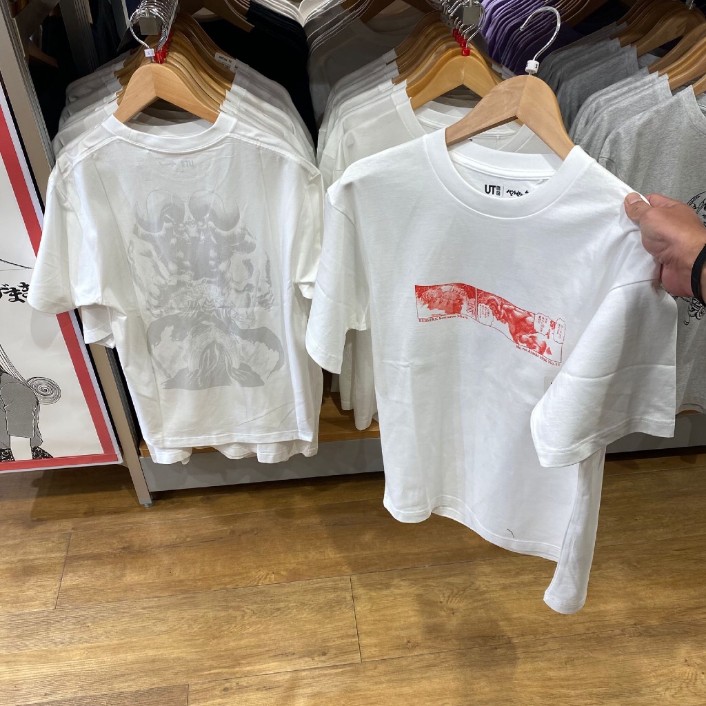 จัสทิพ. เสื้อยืด Uniqlo X Manga (ผู้ชาย)